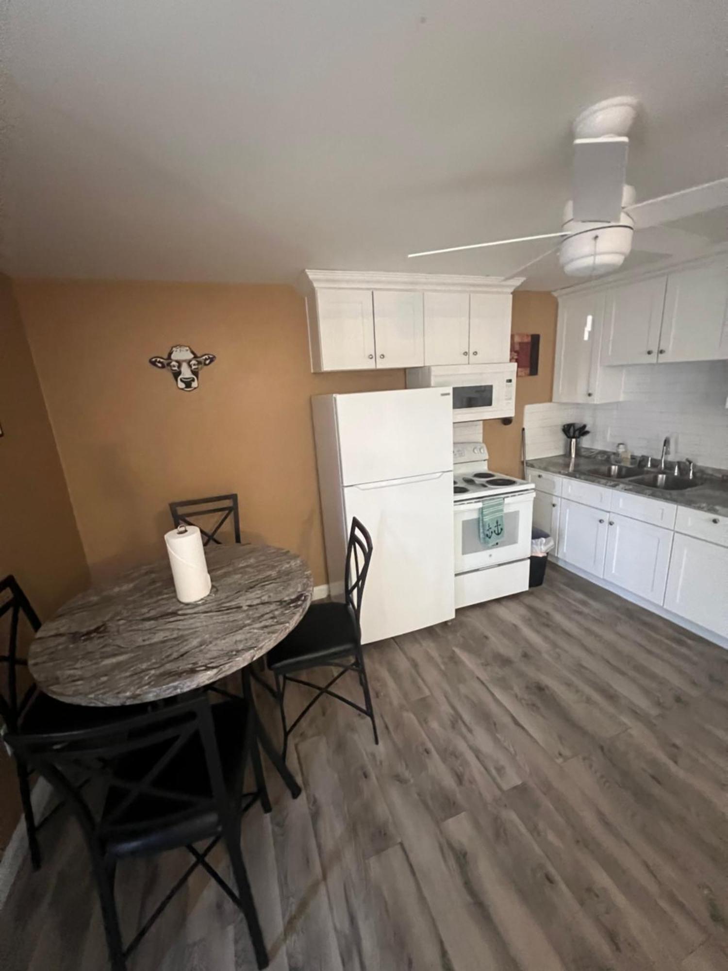 #2 Bedroom Cozy Suite, 1 Min Walk To The Beach # Bullhead City Eksteriør billede